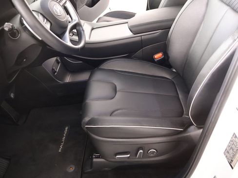 Certified 2025 Hyundai Palisade SEL image 11