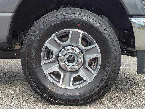 New 2026 Ford F250 Lariat w/ FX4 Off-Road Package image 11