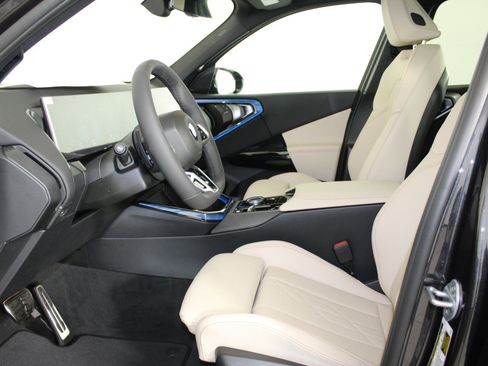 New 2026 BMW X3 xDrive30 w/ M Sport Package image 25