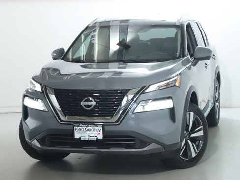 Used 2023 Nissan Rogue SL AWD/4WD image 3