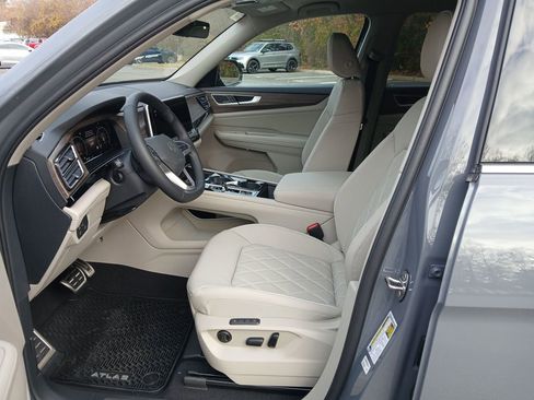 New 2026 Volkswagen Atlas SEL Premium R-Line image 9
