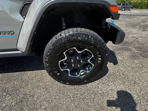 Used 2023 Jeep Wrangler Unlimited Rubicon 4xe w/ Cold Weather Group AWD/4WD image 41