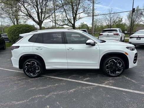 New 2026 Volkswagen Tiguan SEL R-Line AWD/4WD image 4
