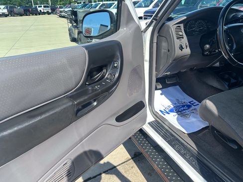 Used 2002 Ford Ranger XLT AWD/4WD image 11
