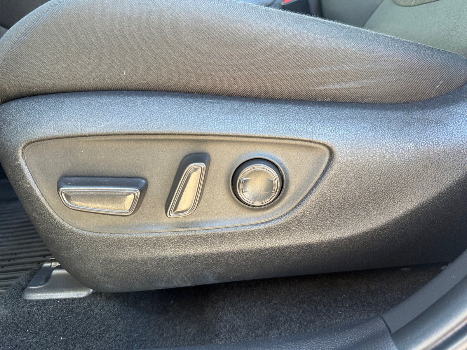 Used 2024 Toyota RAV4 XLE AWD/4WD image 29