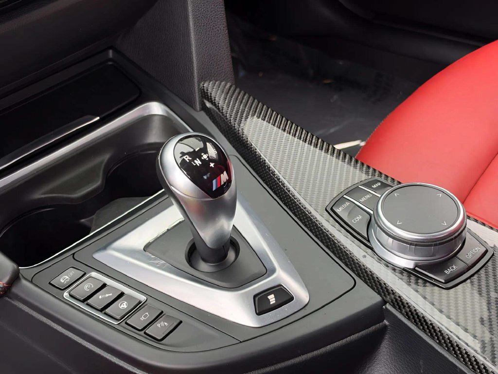 Used 2018 BMW M3 RWD image 22