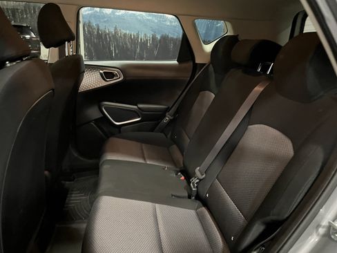 Used 2022 Kia Soul LX w/ Technology Package image 14