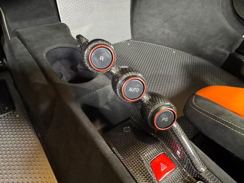 Used 2015 Ferrari 458 Speciale A image 37