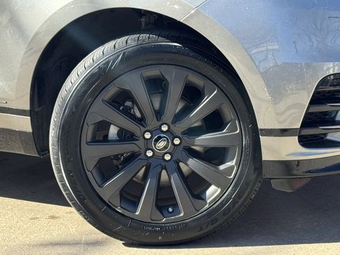 Used 2020 Land Rover Range Rover Velar R-Dynamic S image 3