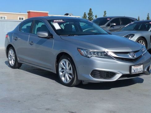 Used 2017 Acura ILX FWD image 3