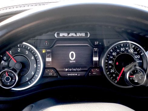 Used 2022 RAM 2500 Laramie image 16