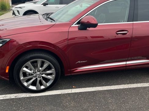Certified 2023 Buick Envision Avenir FWD image 2