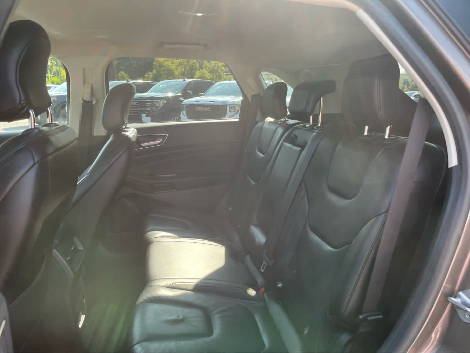 Used 2019 Ford Edge Titanium FWD image 21