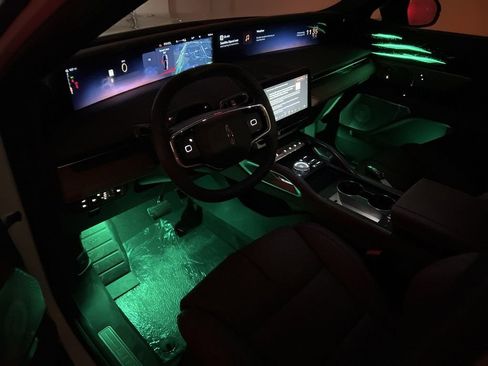 New 2026 Lincoln Nautilus Reserve image 9