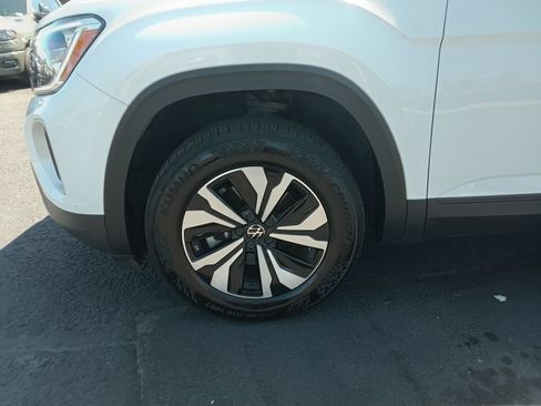 Used 2024 Volkswagen Atlas SE AWD/4WD image 27