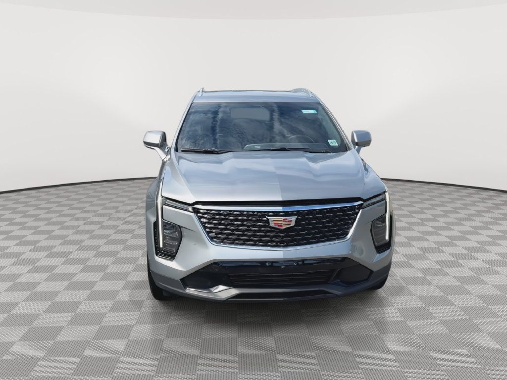 Used 2025 Cadillac XT4 Premium Luxury AWD/4WD image 3