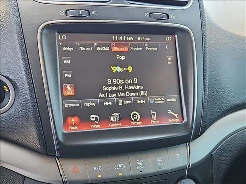 Used 2019 Dodge Journey Crossroad w/ Driver Convenience Group FWD image 18