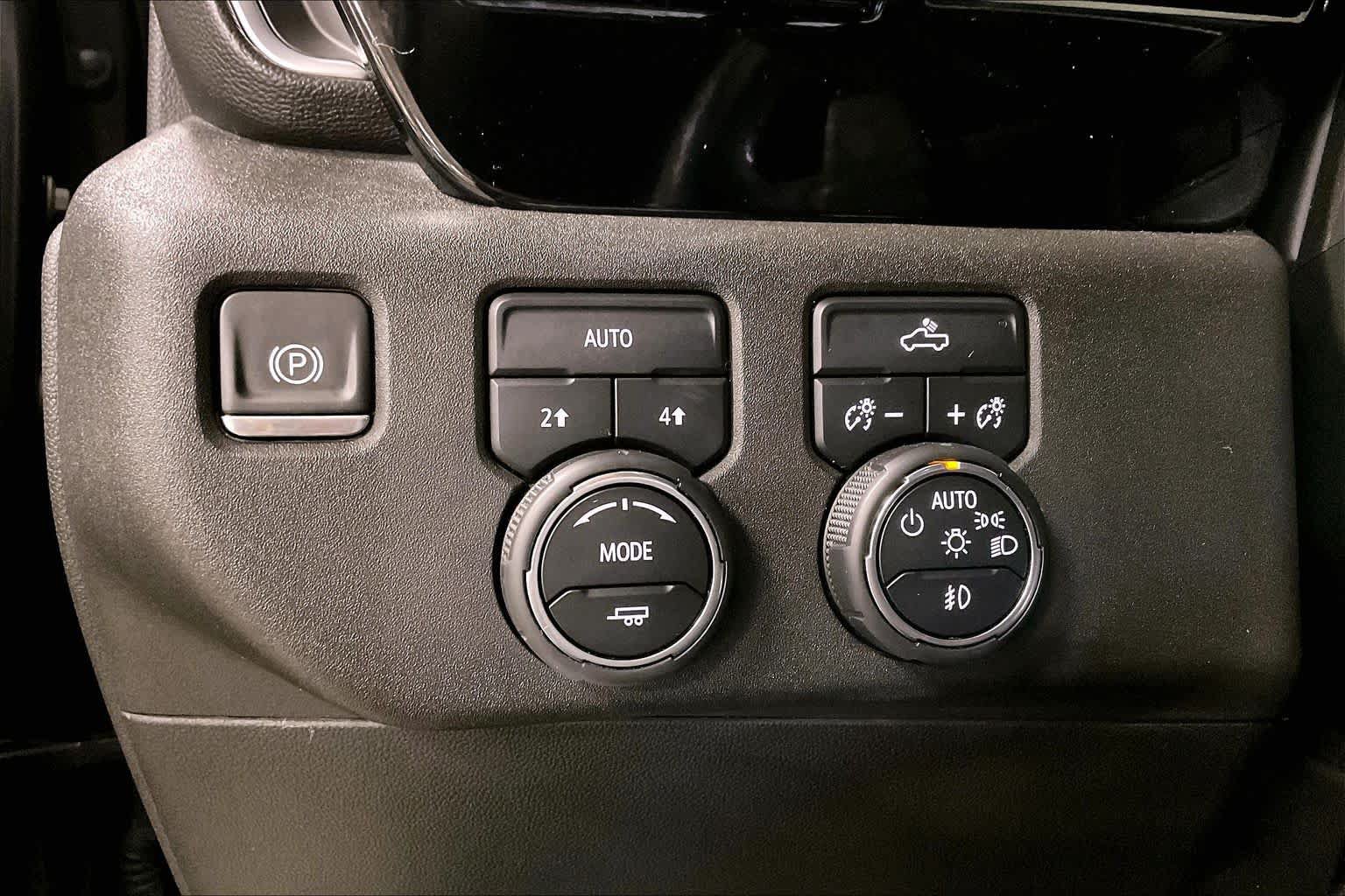 Used 2024 Chevrolet Silverado 1500 RST w/ Convenience Package II AWD/4WD image 33