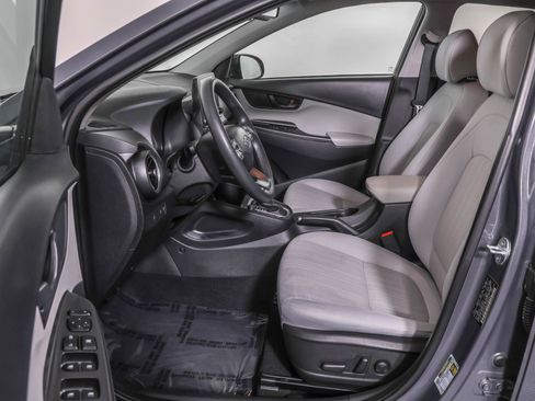 Used 2023 Hyundai Kona SEL image 7