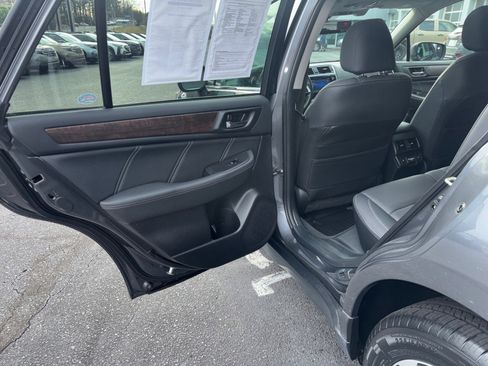 Used 2018 Subaru Outback 2.5i Limited image 30