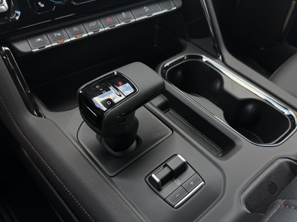 New 2026 GMC Sierra 1500 AT4 w/ AT4 Premium Package AWD/4WD image 15