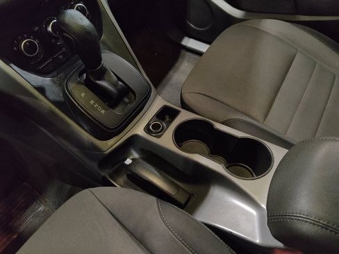 Used 2016 Ford Escape SE image 26