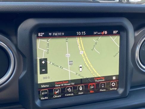 Used 2022 Jeep Gladiator Rubicon w/ Cold Weather Group image 17