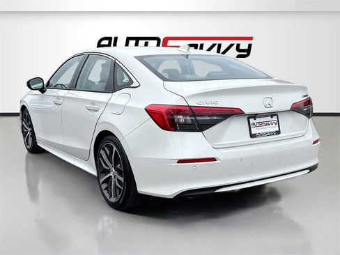 Used 2024 Honda Civic Touring image 5