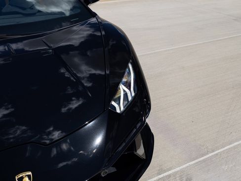 Used 2024 Lamborghini Huracan Tecnica image 13