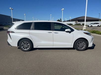 Used 2023 Toyota Sienna XLE