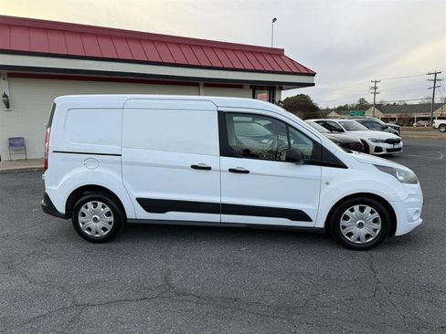 Used 2015 Ford Transit Connect XLT image 4