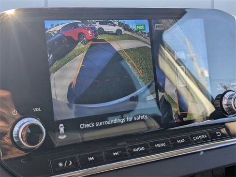 Used 2023 Mitsubishi Outlander SE image 25