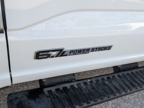 Certified 2025 Ford F250 XL AWD/4WD image 6