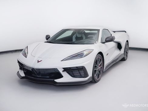 Used 2023 Chevrolet Corvette Stingray Premium Conv w/ Z51 Performance Package RWD image 2