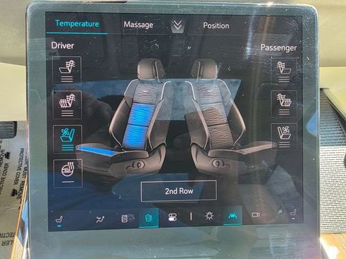 Used 2025 Cadillac Escalade Premium Luxury Platinum AWD/4WD image 38