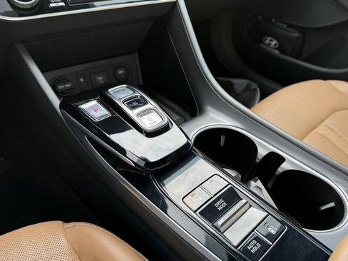 Used 2021 Hyundai Sonata Limited image 19