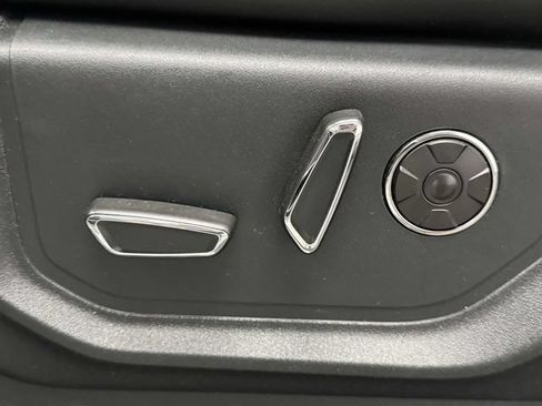 Used 2020 Ford F150 Platinum w/ Equipment Group 701A Luxury AWD/4WD image 42