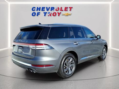 Used 2023 Lincoln Aviator AWD image 9