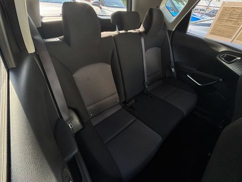 Used 2025 Kia Soul LX w/ LX Technology Package FWD image 33