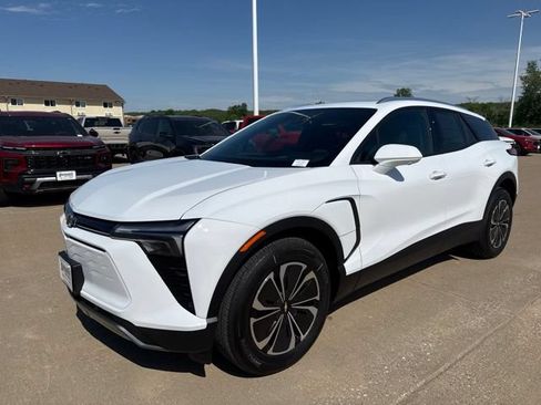 New 2026 Chevrolet Blazer EV LT AWD/4WD image 7
