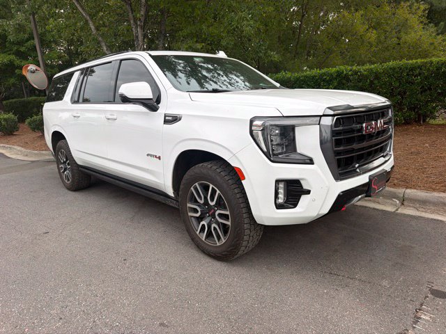 Used 2023 GMC Yukon XL AT4 w/ AT4 Premium Package AWD/4WD image 2