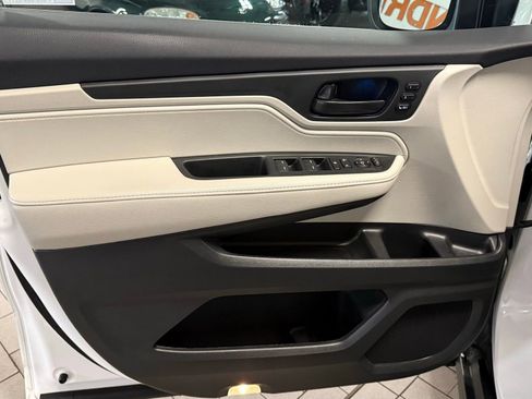 Used 2025 Honda Odyssey EX-L image 30