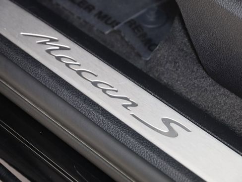 Used 2021 Porsche Macan S image 32