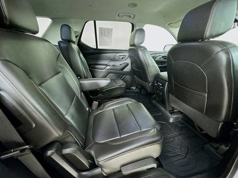 Used 2020 Chevrolet Traverse RS FWD image 35