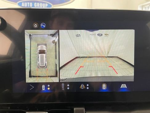 New 2026 Chevrolet Equinox LT w/ Convenience Package II AWD/4WD image 5