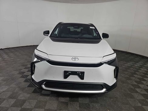Used 2024 Toyota bZ4X AWD image 4