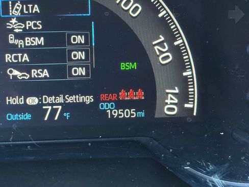 Used 2025 Toyota RAV4 LE AWD/4WD image 26