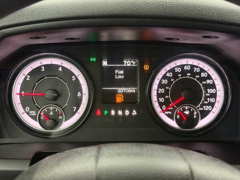 Used 2022 RAM 1500 Tradesman w/ Chrome Appearance Group AWD/4WD image 15