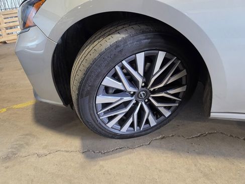 Used 2023 Nissan Altima 2.5 SV image 3