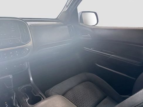 Used 2019 GMC Canyon SLE AWD/4WD image 22